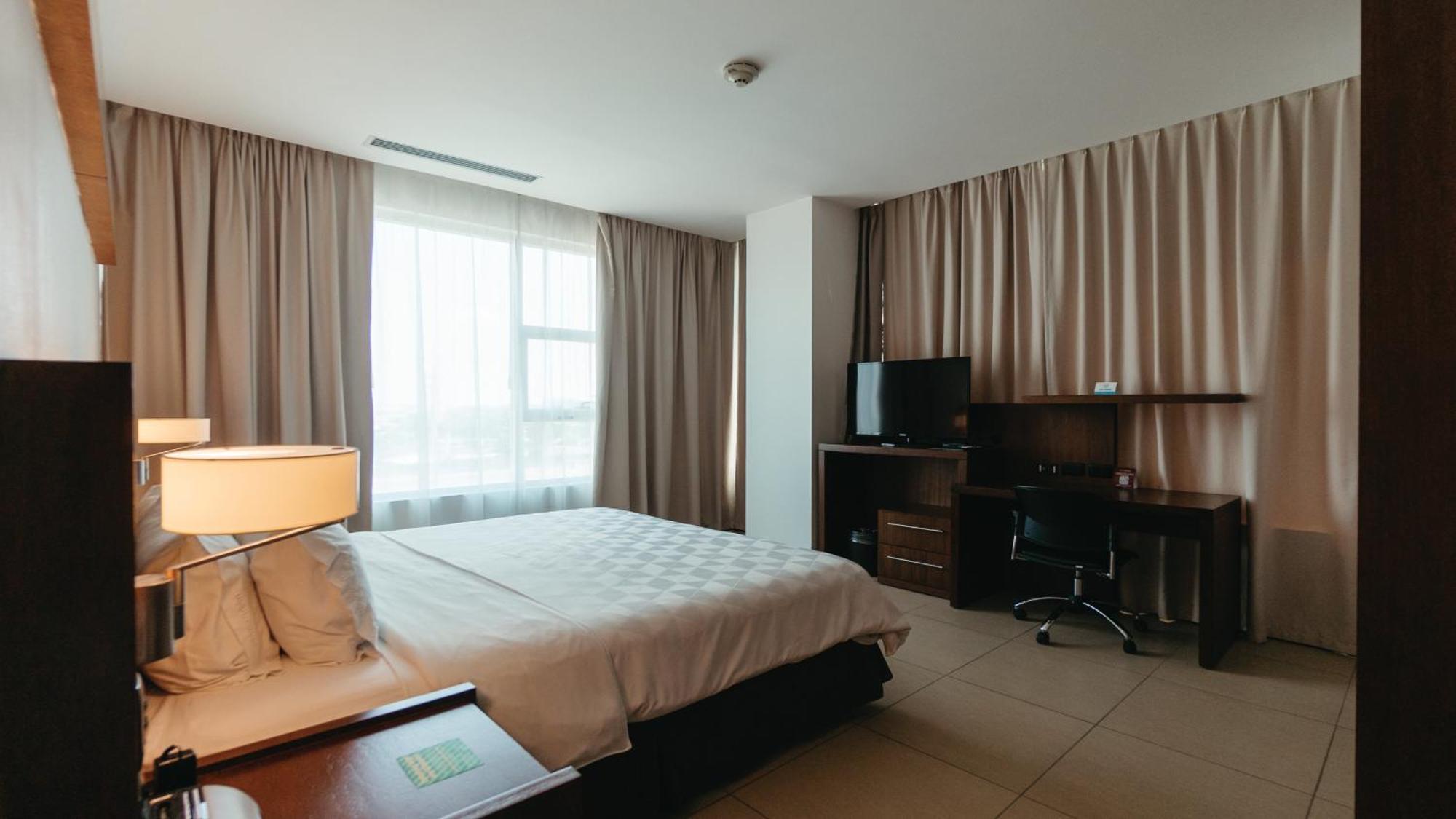 Airport By Ihg Hotel