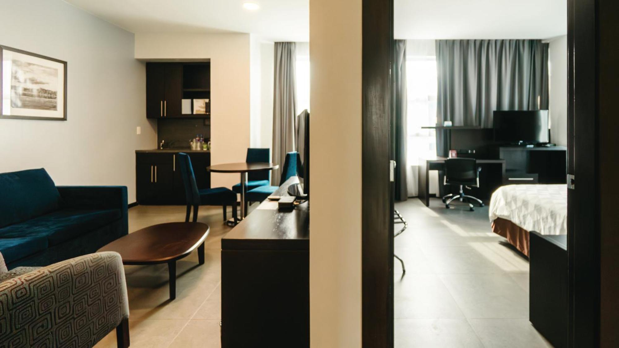 Hotel Airport By Ihg