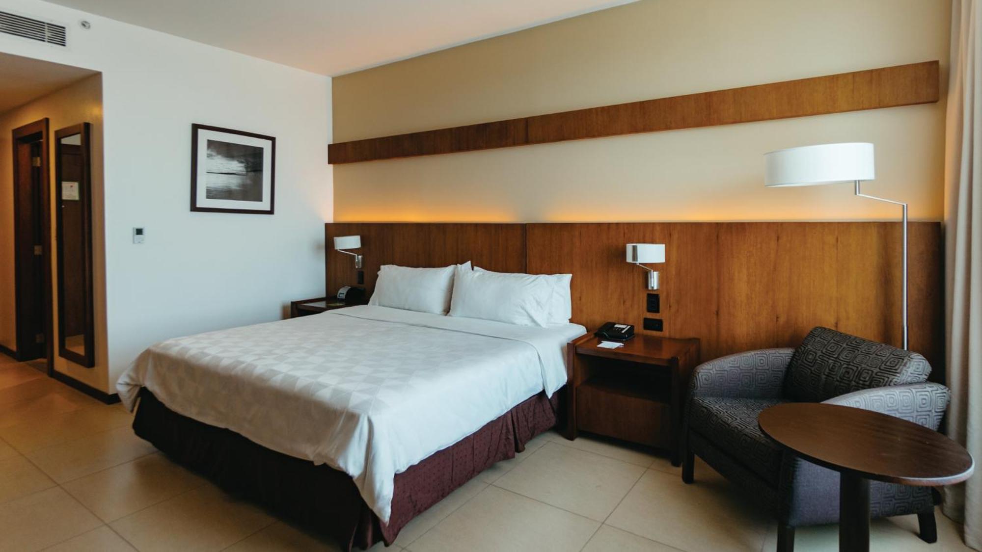 Airport By Ihg Hotel 5*